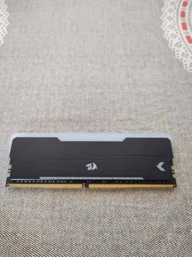 Memória DDR4 Redragon Magma 16GB RGB