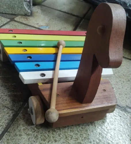 xilofone em formato de animal