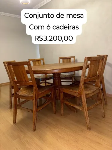 Mesa com 6 Cadeiras em Madeira