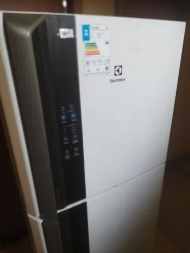 Geladeira Electrolux Frost Fre painel digital gelando perfeitamente vendo entrego