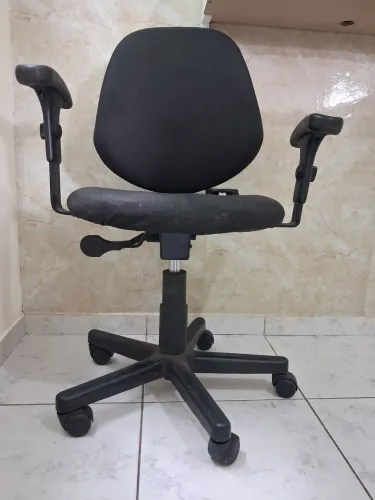 Cadeira Giratória Usada