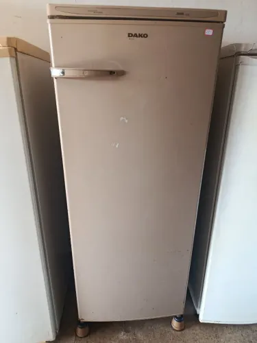 Geladeira quebra galho , original e muito boa