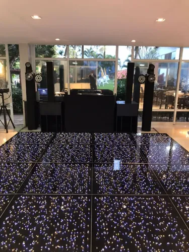 DJ, para o seu evento, pista de LED, sonorização e iluminação 