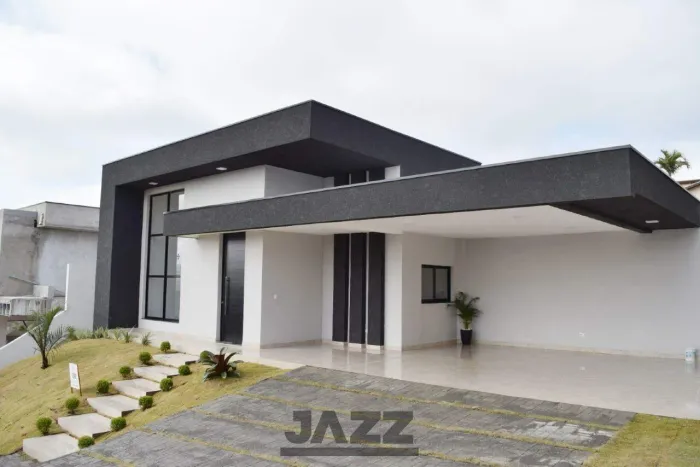 Casa à venda no Condomínio Residencial Shamballa III em Atibaia