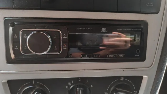 Rádio JBL Celebrity 150