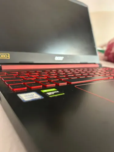 VENDO POR:3.900,00 REAIS ESSE NOTEBOOK ACER NITRO AN515-54-528v