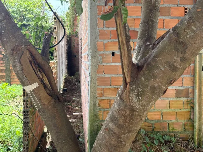 VENDO CASA EM OUTEIRO, LOTEAMENTO ILHA BELA