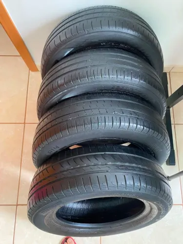 Jogo de 4 pneus seminovos 1.75/65 R14 - Marcas Premium
