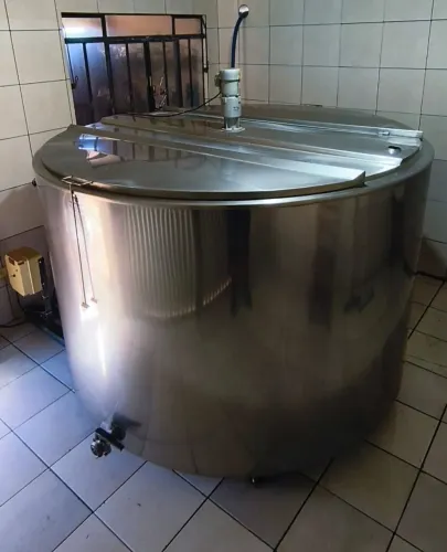 Vende-se resfriador 3 mil litros