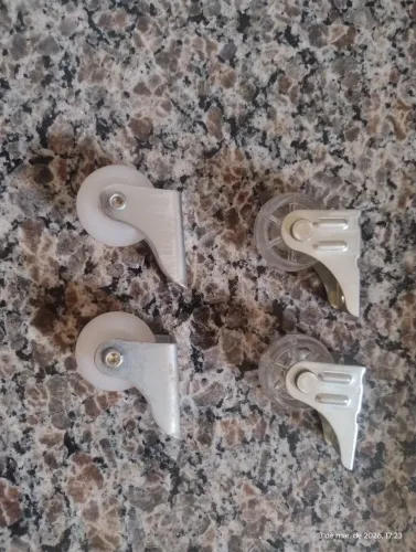 Rodinhas para sofá retrátil  4 peças 
