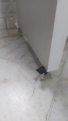 Bancada com rodinha para quarto, cozinha! Largura 60cm, comprimento 1 metro, altura 80cm