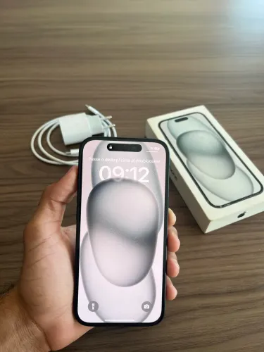 iPhone 15 - 128gb ( Em perfeito estado)