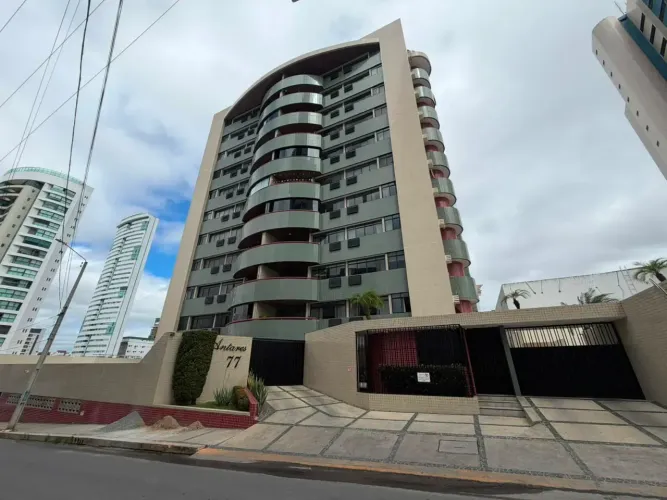 Imóvel para aluguel possui 150 metros quadrados com 4 quartos em Maurício de Nassau - Caru