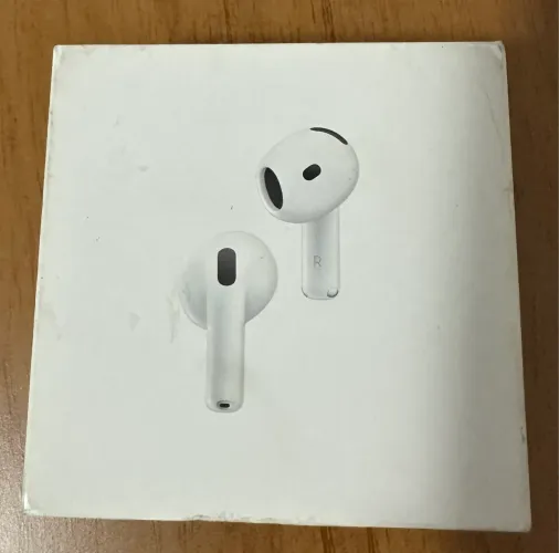 AirPods 4