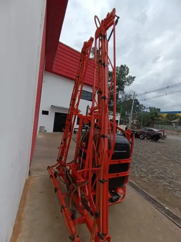PULVERIZADOR JACTO 600 LITROS