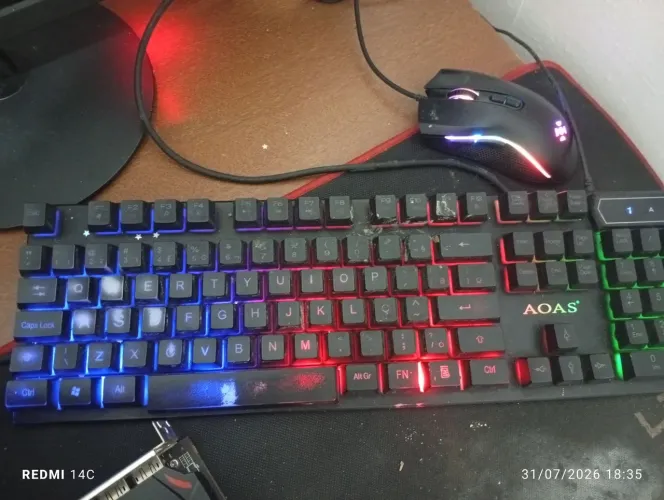 Pc funcionando. Só queimou a placa de vídeo