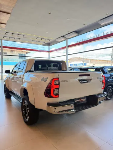 Toyota Hilux CD SRX Plus 4X4 2.8 TDI Die. Aut. 2025