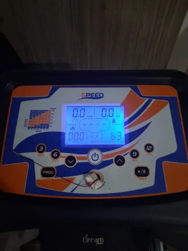 Vendo esteira semi nova