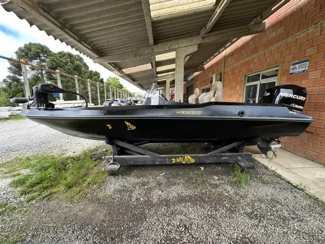 Mega Bass Boat 16' Modelo Trick
