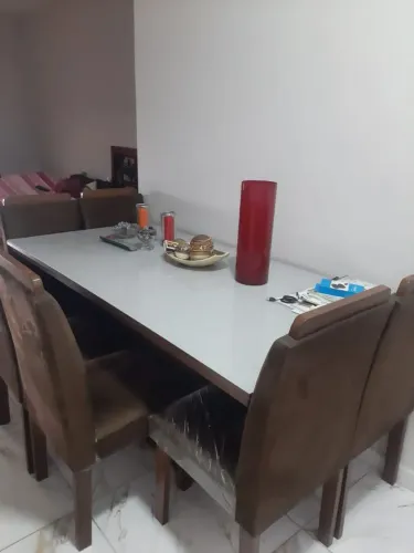 Mesa de Jantar com 6 cadeiras super nova