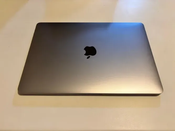 macbook pro touch bar 2016