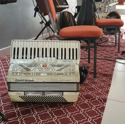 Acordeon Paolo Soprani 120 Baixos Terça de voz