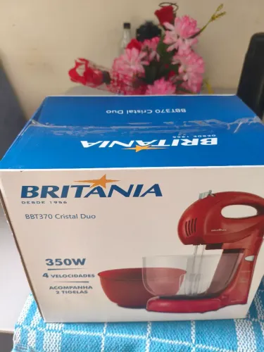Vendo batedeira nova da Britânia 