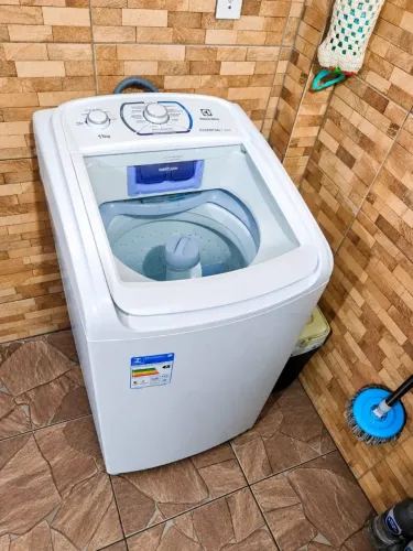 VENDO MÁQUINA DE LAVAR ROUPA 11 KILOS ELETROLUX NOVÍSSIMA