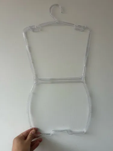 Cabide silhueta acrílico