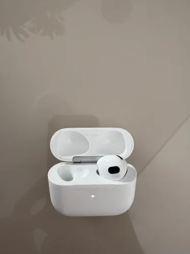 (Airpods 3) Estojo + airpod direito