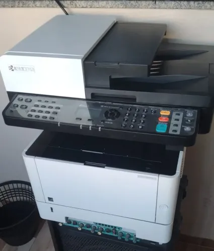 Impressora Multifuncional Preto e Branco Kyocera