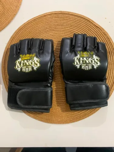 Luva de MMA