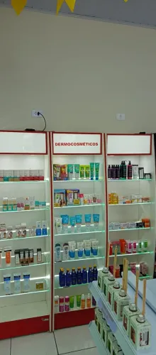 Expositor de cosméticos e dermocosméticos