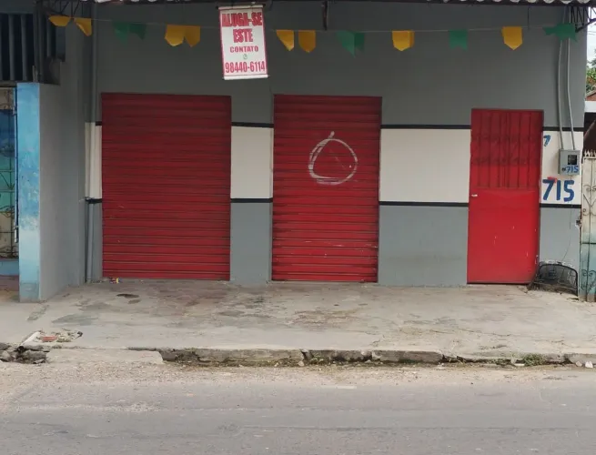 Alugo casa 