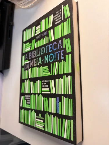 Vendo Livro biblioteca da meia noite