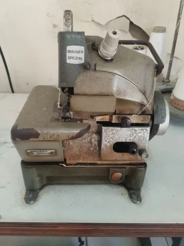 máquina de costura industrial overloque Mauser Spezial
