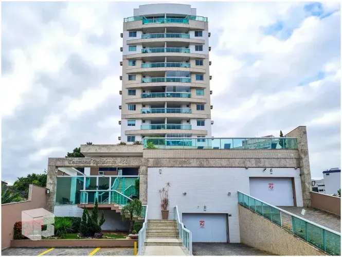 Apartamentos cobertura para locação na Glória em Macaé/RJ, 03 Quartos c/ suítes, 4 Vagas,