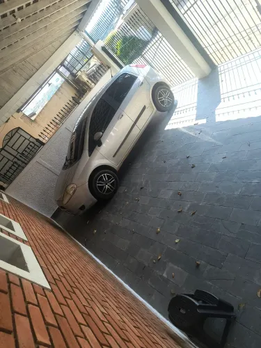 Fiat Punto 1.4 Fire Flex 8V 5P 2010