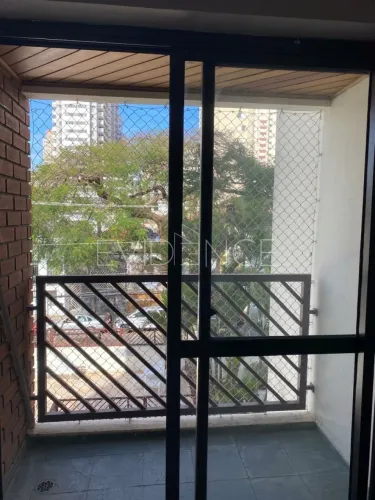Apartamento metro Tatuapé.