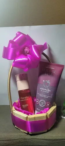 Kit Presente O Boticário - Floratta Flores Secretas + Cuide-se Bem Amoruda