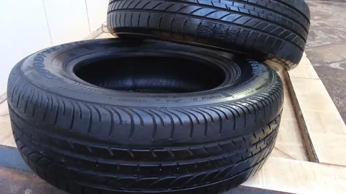 Pneus 185/70/14 Goodyear