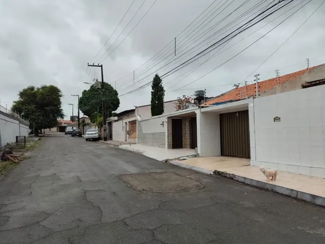 CASA À VENDA IPASE DE CIMA | 3 QUARTOS | 3 VAGAS | R$ 560.000,00