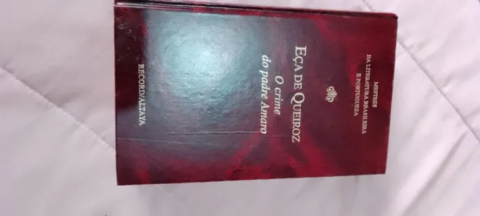 livro O crime do padre Amaro