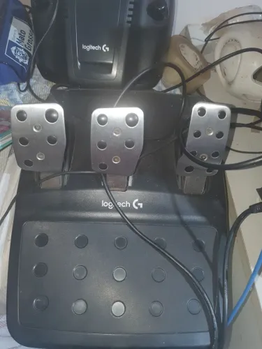 Troco ou vendo volante logitec g29