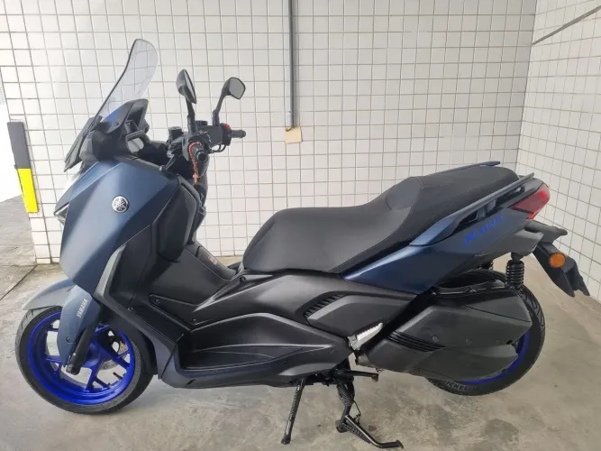 Xmax 25/25 sem detalhes muito nova