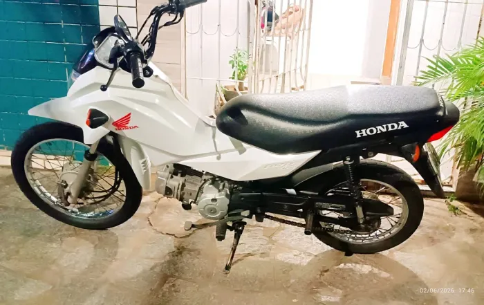 Vendo moto semi nova 