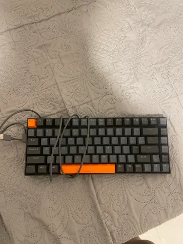 Teclado mecânico Mackenike k500 b84(negócio valor próximo)