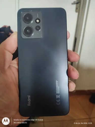 Redimi note 12.128 gb 12 de ram top pra jogos ele tem 3 fio de cabelo não atrapalha nada