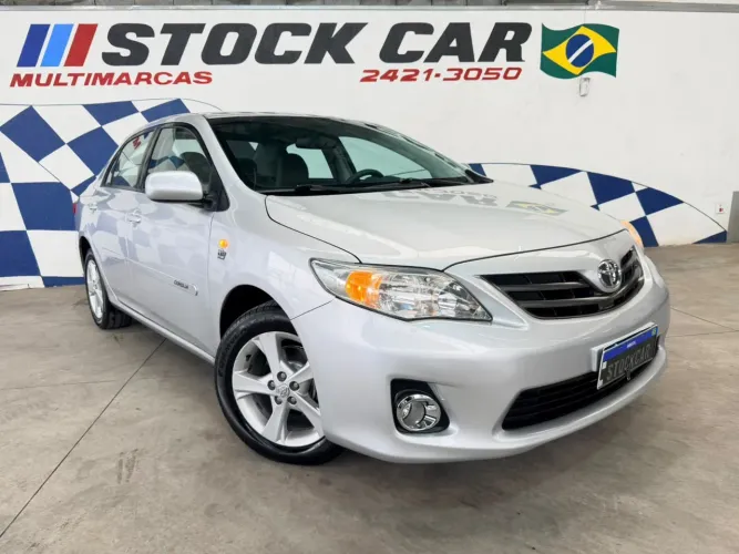 Toyota Corolla GLI 1.8 Flex 16V Mec. 2012
