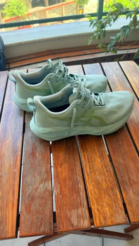Asics novablast 5